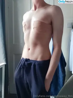 lukeisaway_ftm / luke_ftm24 nude photo #0002