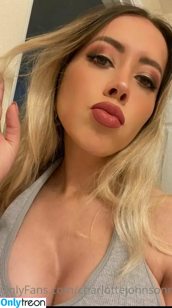 lulagomez nude photo #0006 (lulagomezfem)