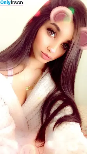 Lulwiii / lilbiii / lulwabuhsyeen nude photo #0011