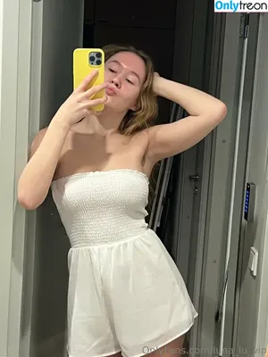  nude photo #0007