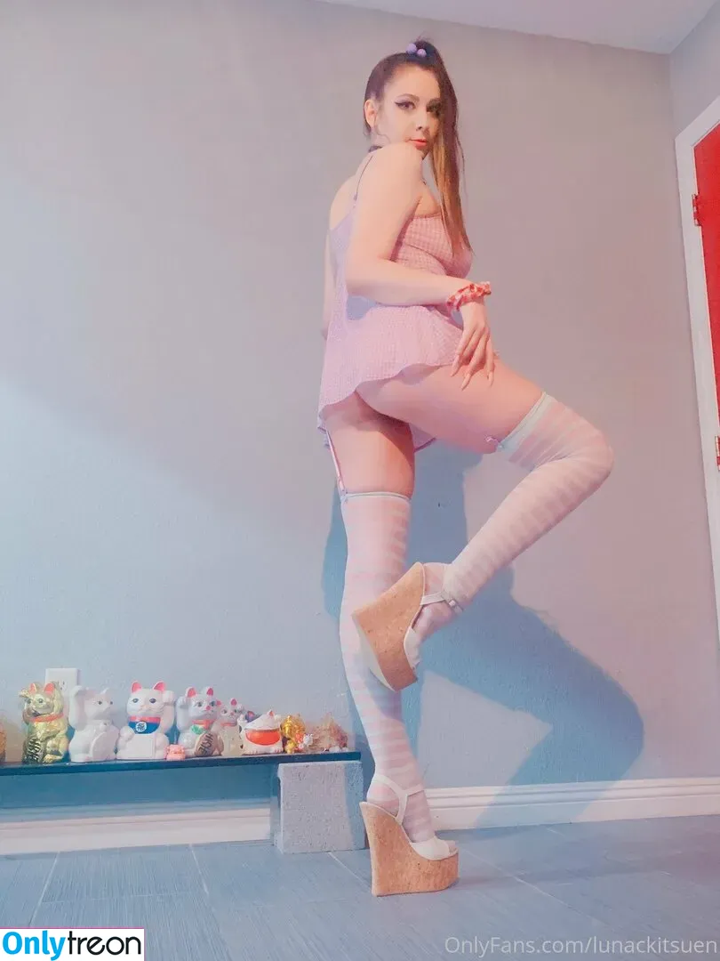 lunackitsuen голая photo #0025 (princesslunac)