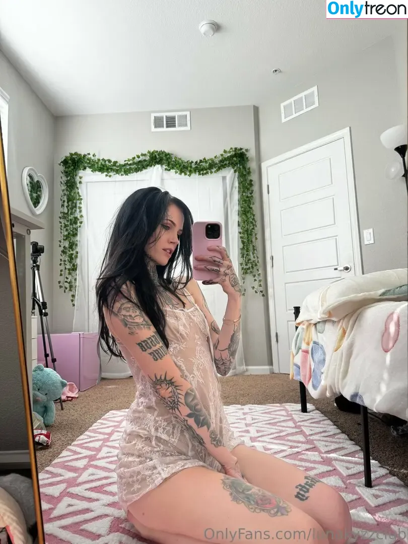 lunakyzzclub nude photo #0029 (lunakyzzclub)