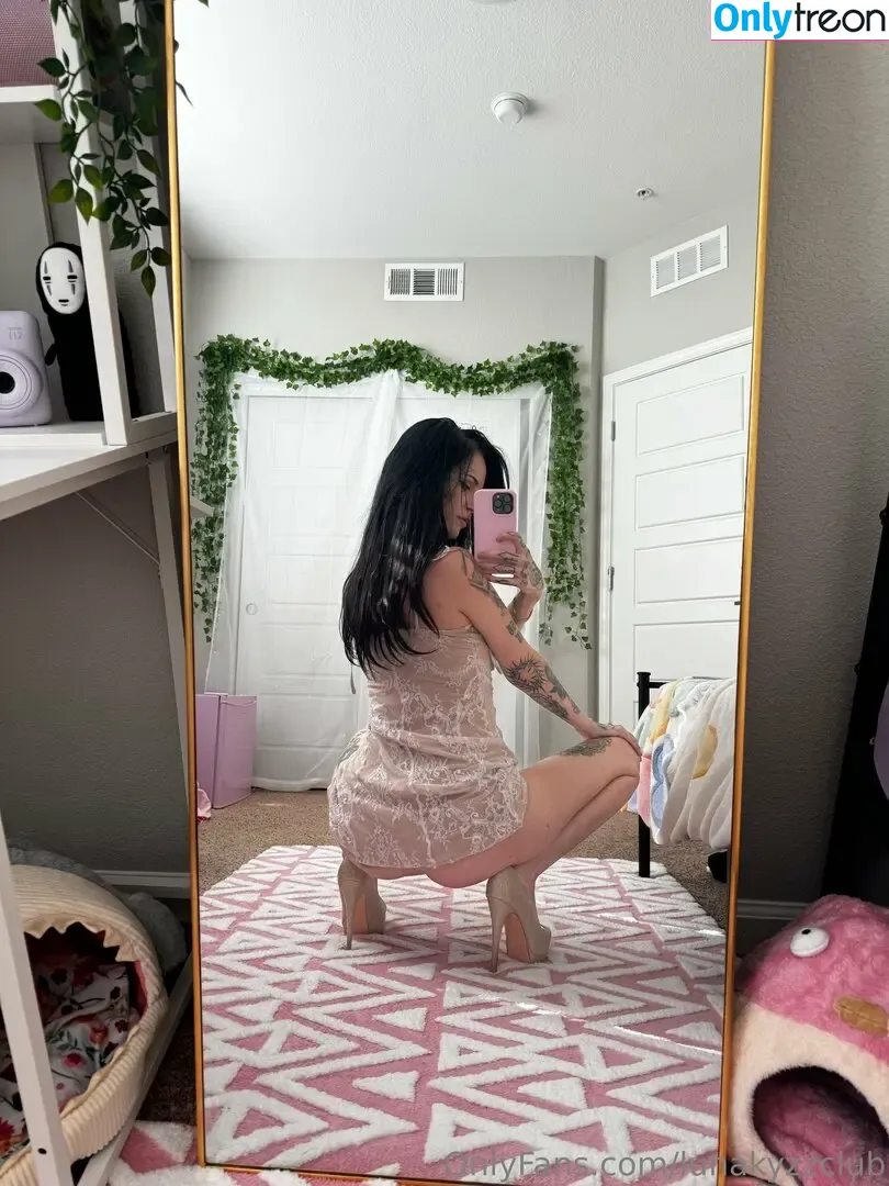 lunakyzzclub nude photo #0032 (lunakyzzclub)