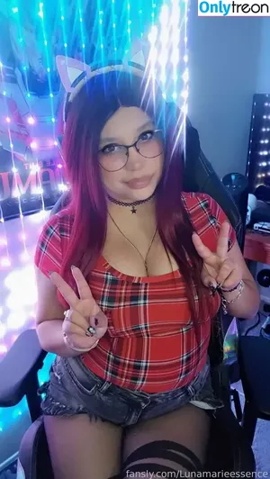 Lunamarieessence / msluluberries nude photo #0002