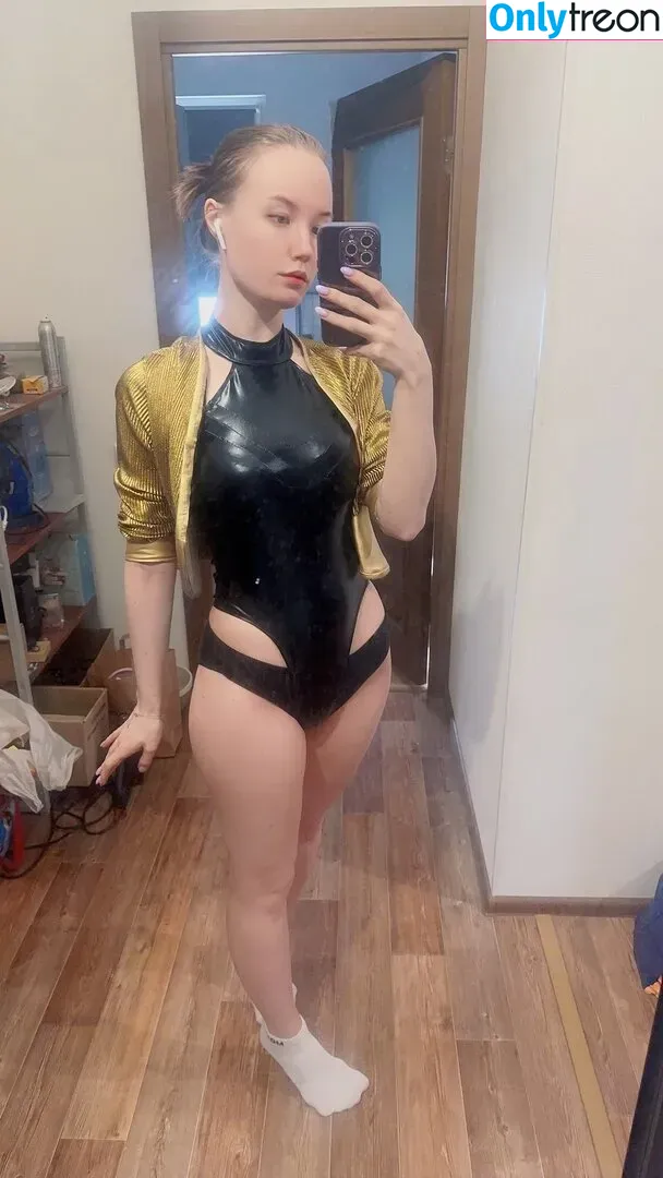 Lunaritie nude photo #0240 (lunaritiecosplay)