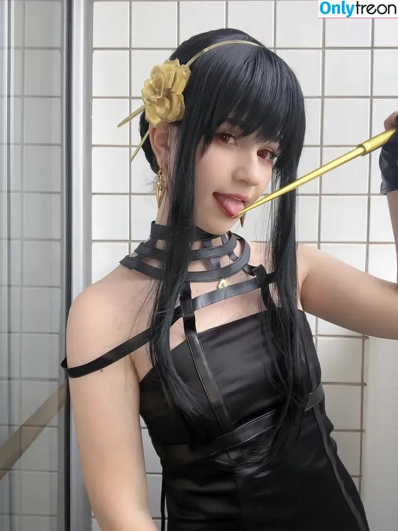 Lunarun nude photo #0015 (lunarun25 / lunaruna)