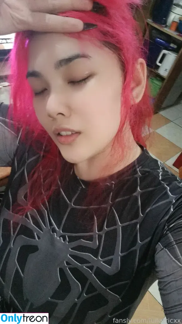 lunatricxx nude photo #0017 (lunatricxxx)