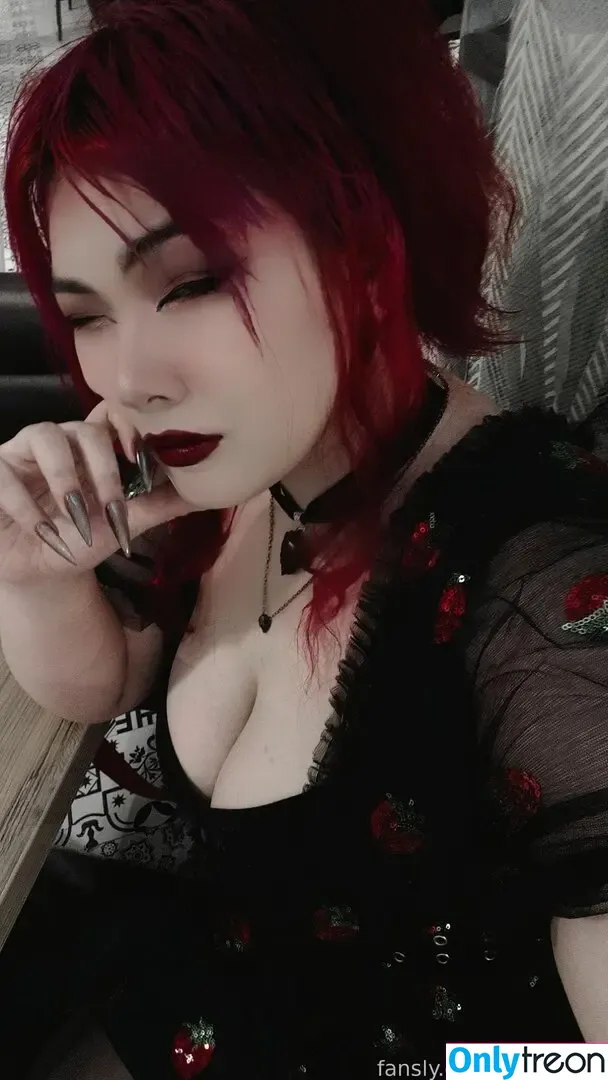 lunatricxx голая photo #0053 (lunatricxxx)