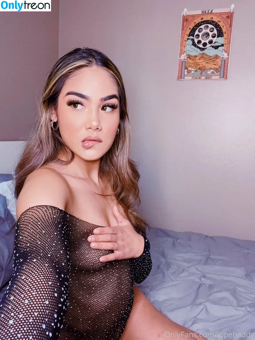 lupebaddy nude photo #0002 (lupebaddyxx)