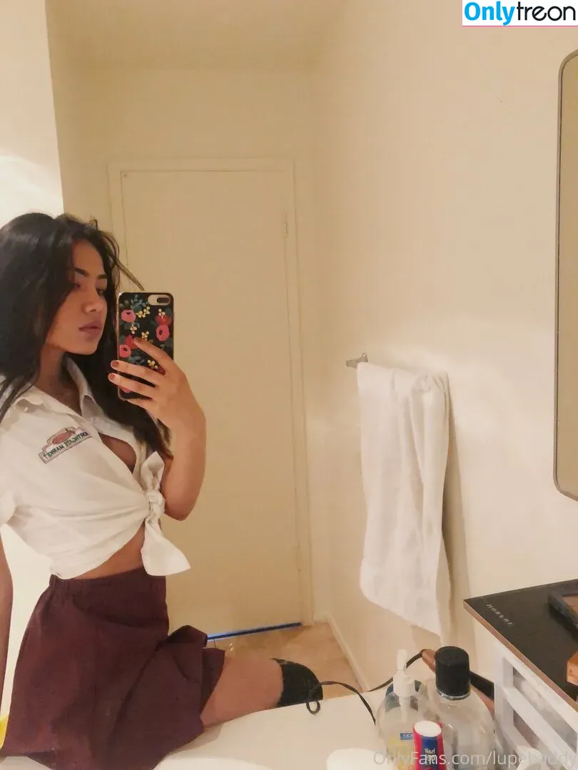 lupebaddy nude photo #0004 (lupebaddyxx)