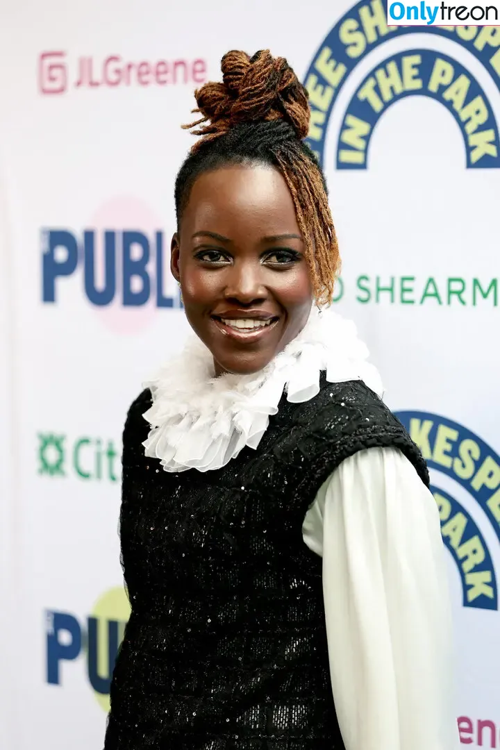 Lupita Nyong'o голая photo #0124 (lupitanyongo)