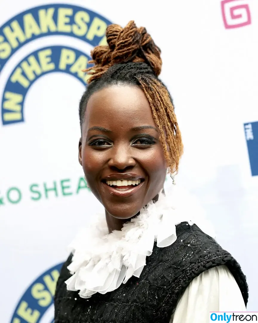 Lupita Nyong'o голая photo #0130 (lupitanyongo)