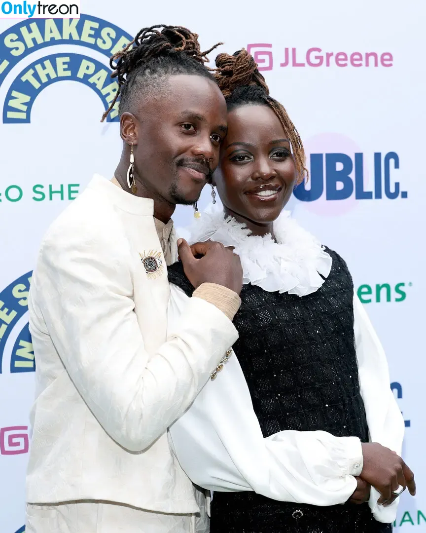 Lupita Nyong'o голая photo #0131 (lupitanyongo)