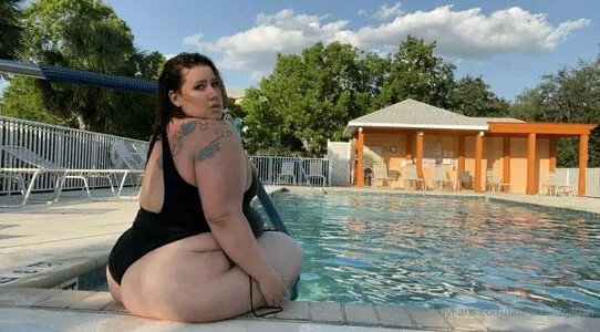 lushie-lauren / lushielauren nude photo #0020