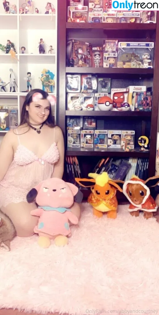 lustfulgeek голая photo #0032 (14_a_c_14 / abbyandcourtney)