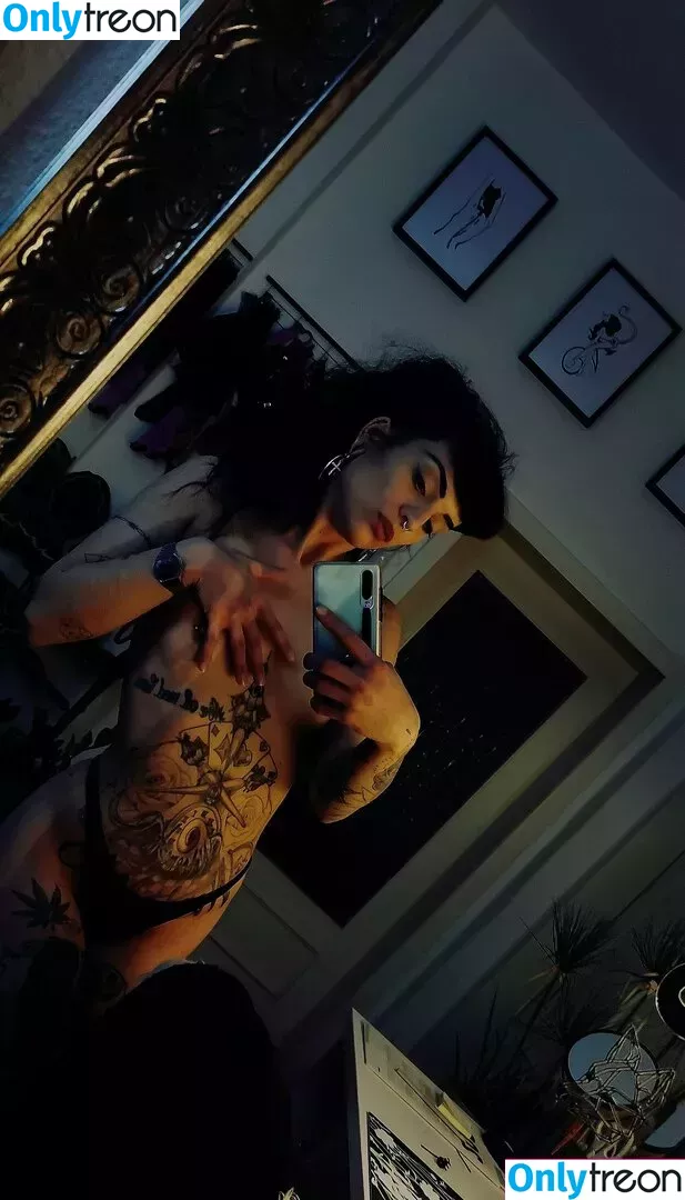 luu_nighthawk nude photo #0038 (luu_nighthawk)
