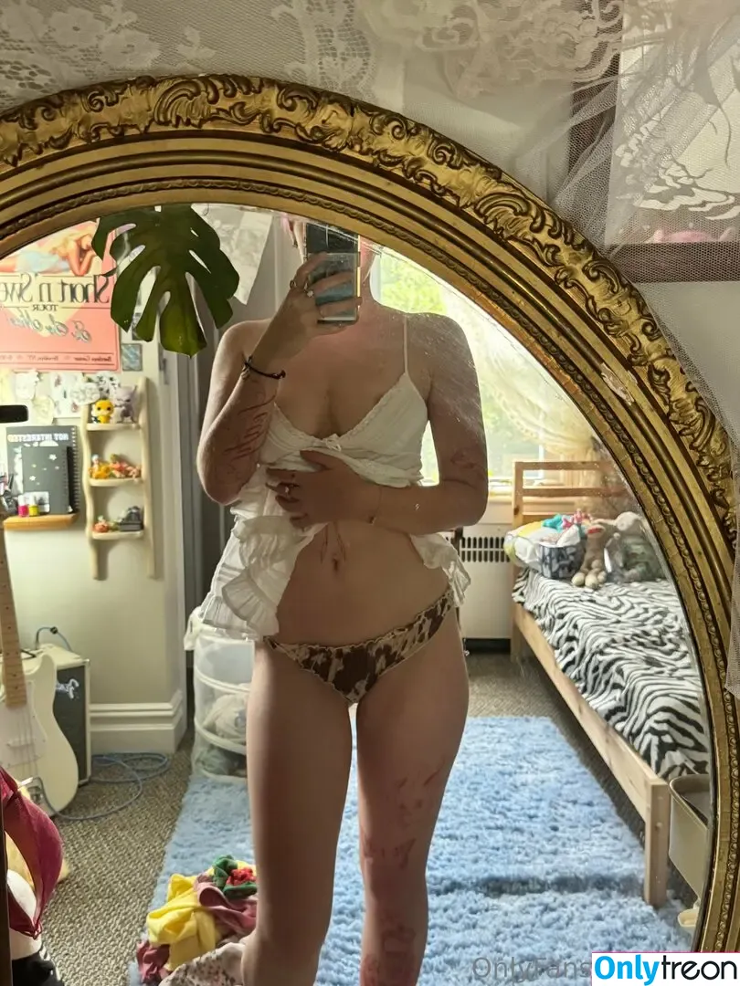 Luvliii голая photo #0379 (meatloafyyy / shmeatloafyyy)