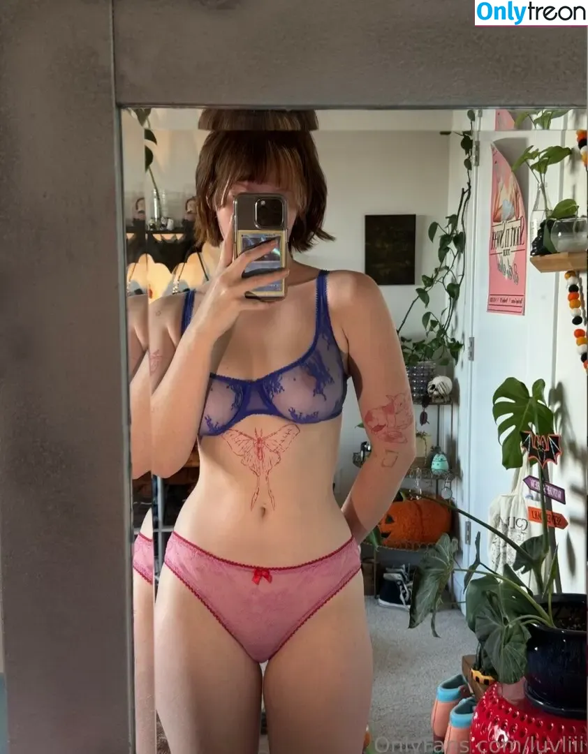 Luvliii nude photo #0406 (luvliii._ / meatloafyyy / shmeatloafyyy)