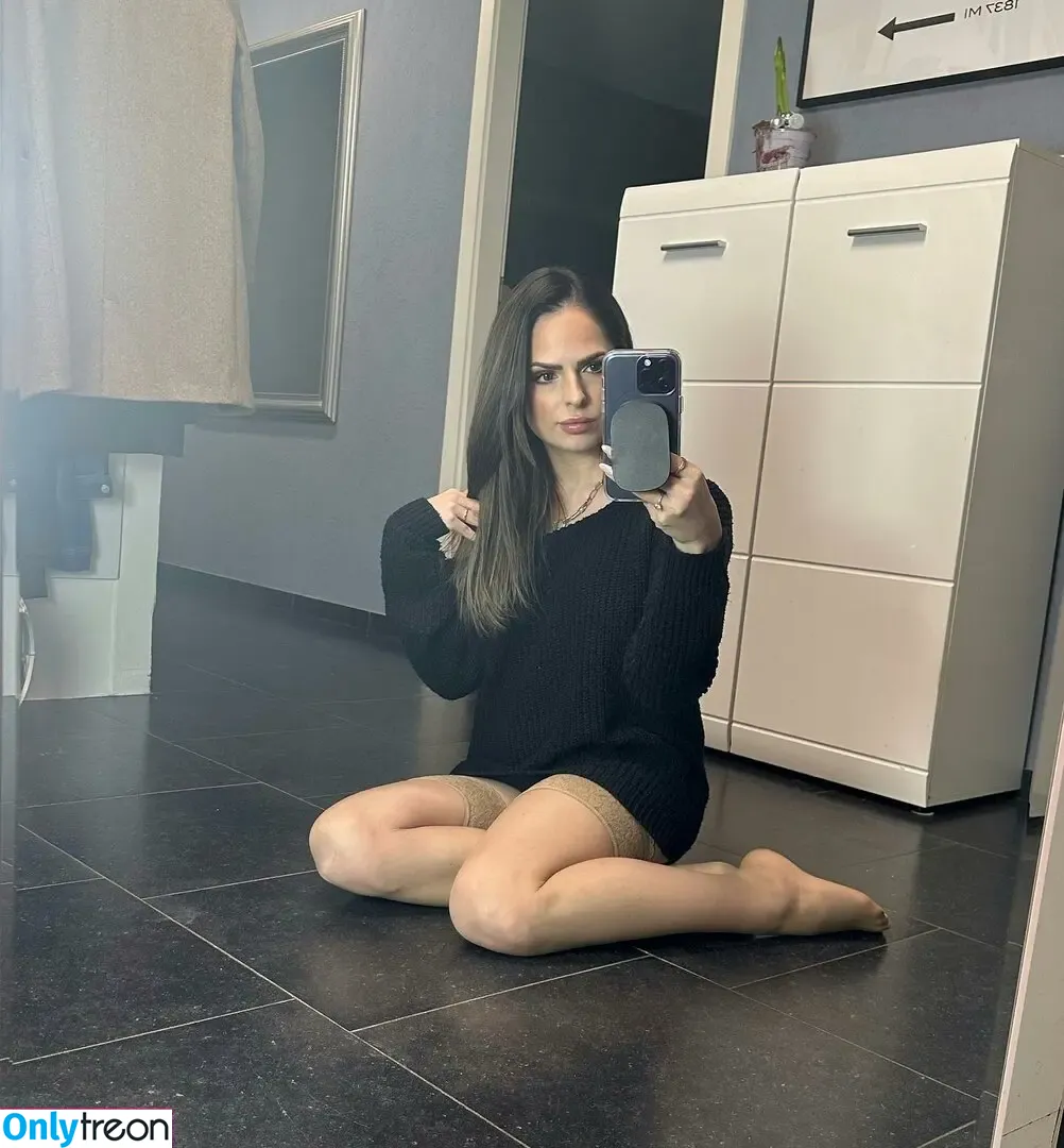 Luxe Bella Donna nude photo #0004 (luxe_bella_donna / theebelladonnax)