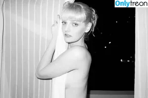 Lydia Hearst / lydiahearst nude photo #0020