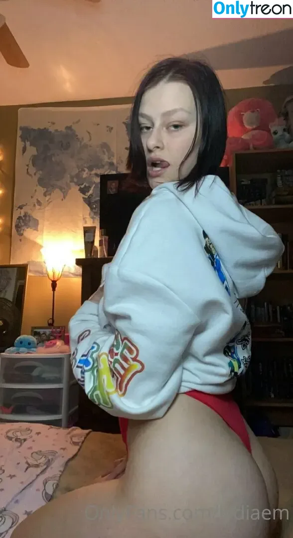 lydiaem nude photo #0037 (lydiaem)