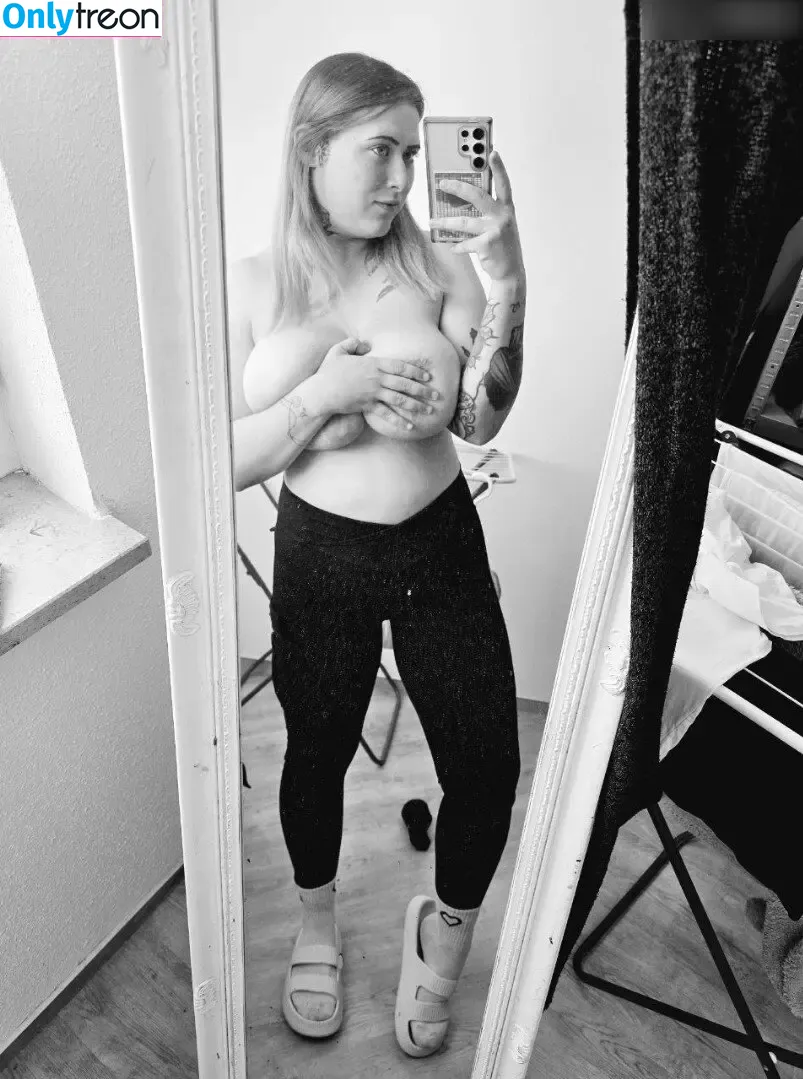 lydiareichelxx nude photo #0292 (lydiacampbell)