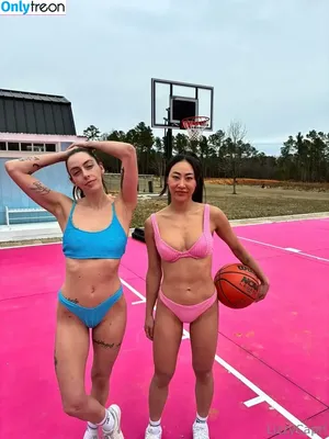 lylachai / lashesbylachai nude photo #0004