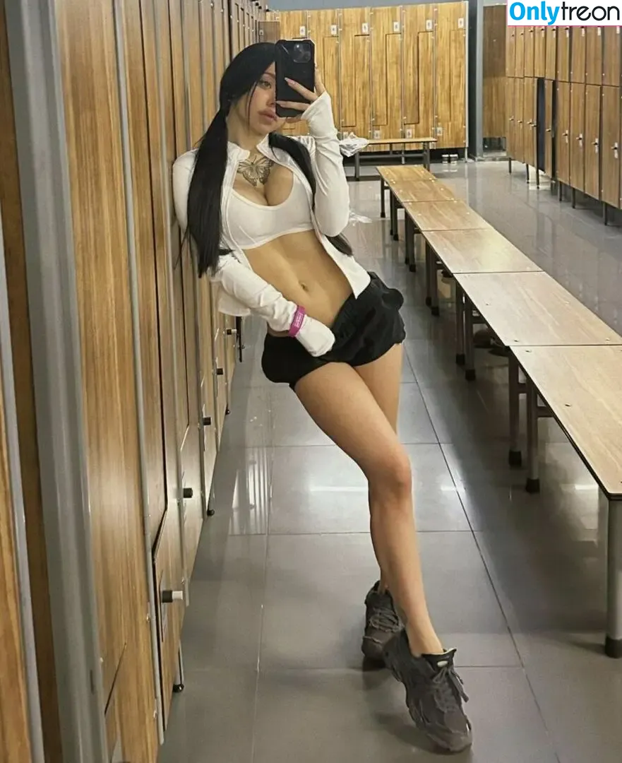 lyna_com nude photo #0083 (lyna_com2000 / lynatel)