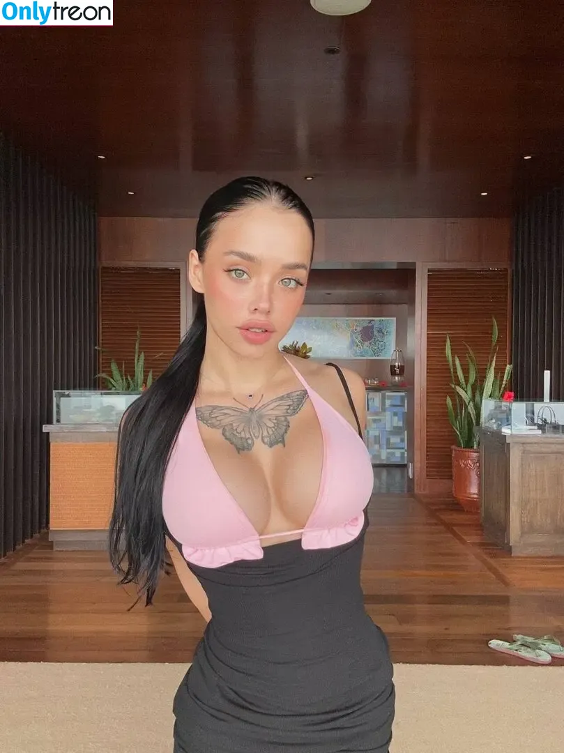lyna_com nude photo #0110 (lyna_com2000 / lynatel)