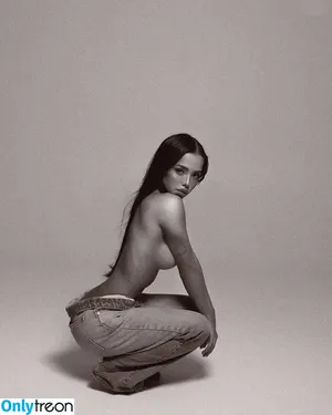  nude photo #0001