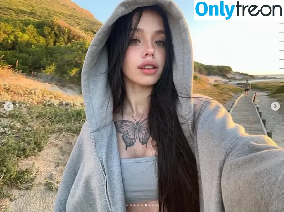 lyna_com2000 nude photo #0019 (lyna_com2000)
