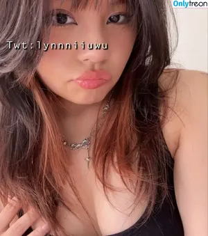 Lynniiuwu / lynniiu nude photo #0002