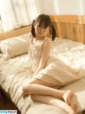 LynnLi7698 / 学徒林恩 / 幼水铃衣 / 幼水铃衣m nude photo #0032