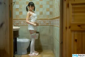 LynnLi7698 / 学徒林恩 / 幼水铃衣 / 幼水铃衣m nude photo #0070