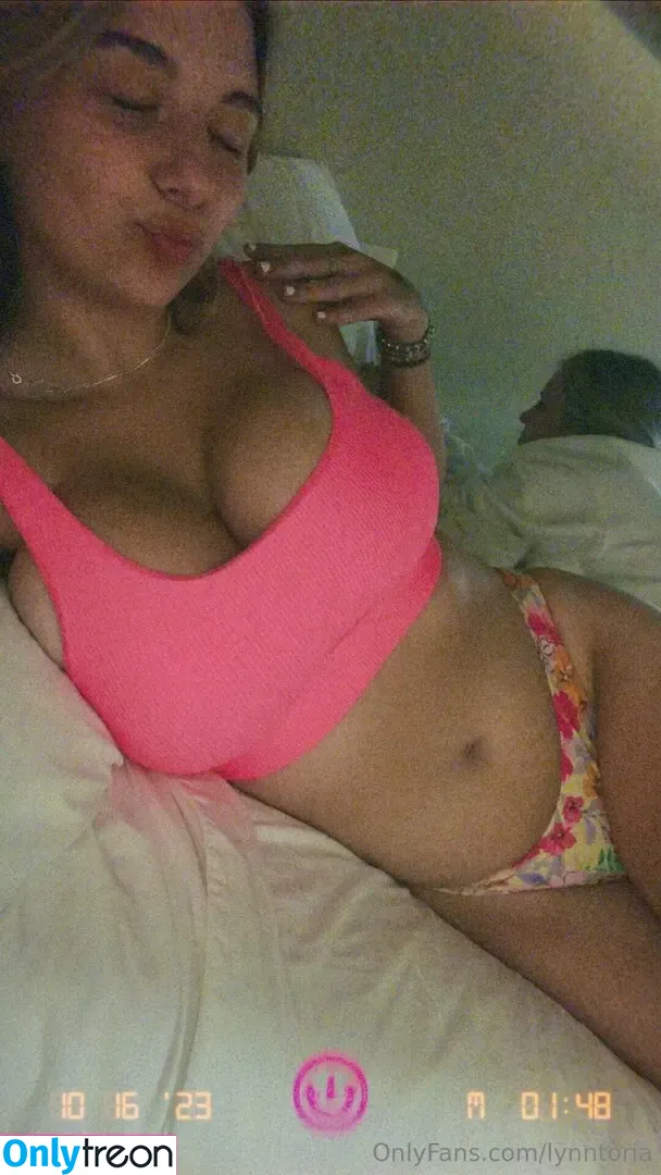 lynntoria nude photo #0020 (lynntoriaaaaa)
