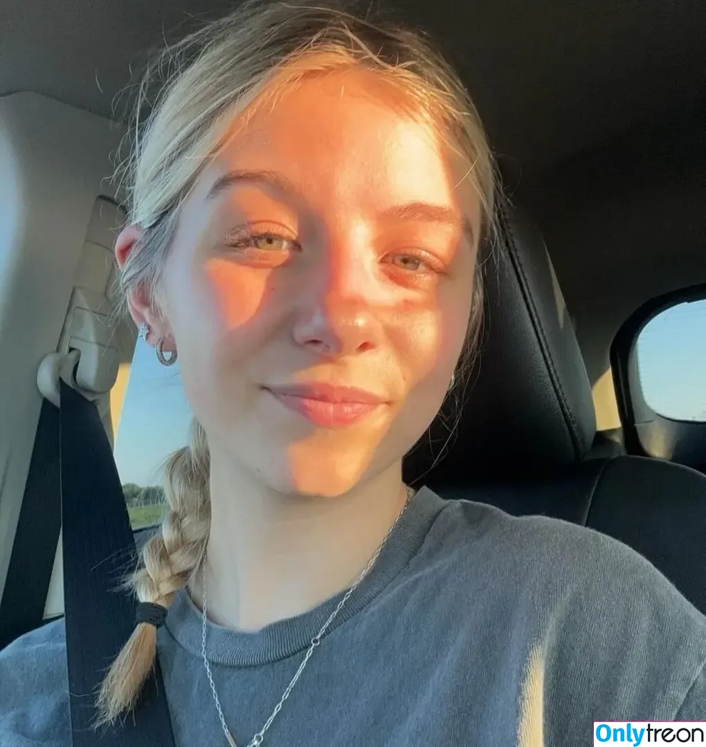 lynntoria nude photo #0130 (lynntoriaaaaa)