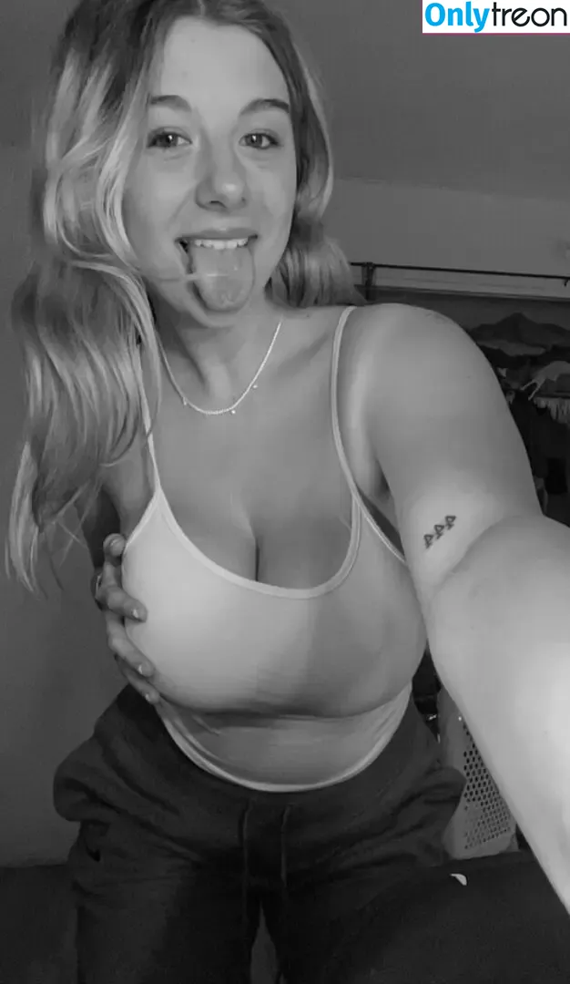 lynntoria nude photo #0231 (lynntoriaaaaa)