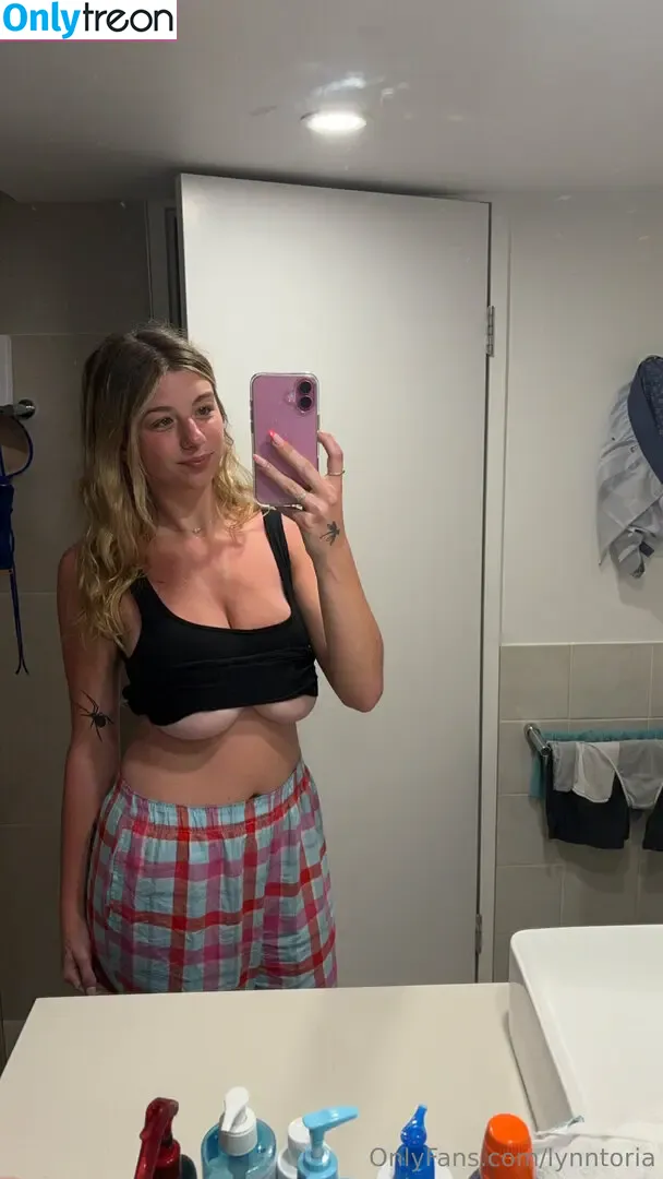lynntoria nude photo #0274 (lynntoriaaaaa)