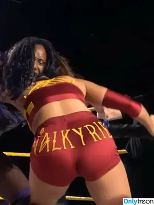 Lyra Valkyria / WWE / real_valkyria фото голая #0201