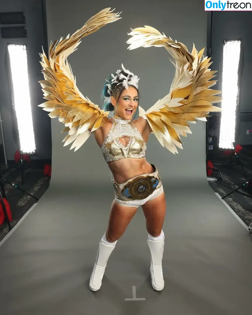 Lyra Valkyria nude photo #0237 (WWE / real_valkyria)