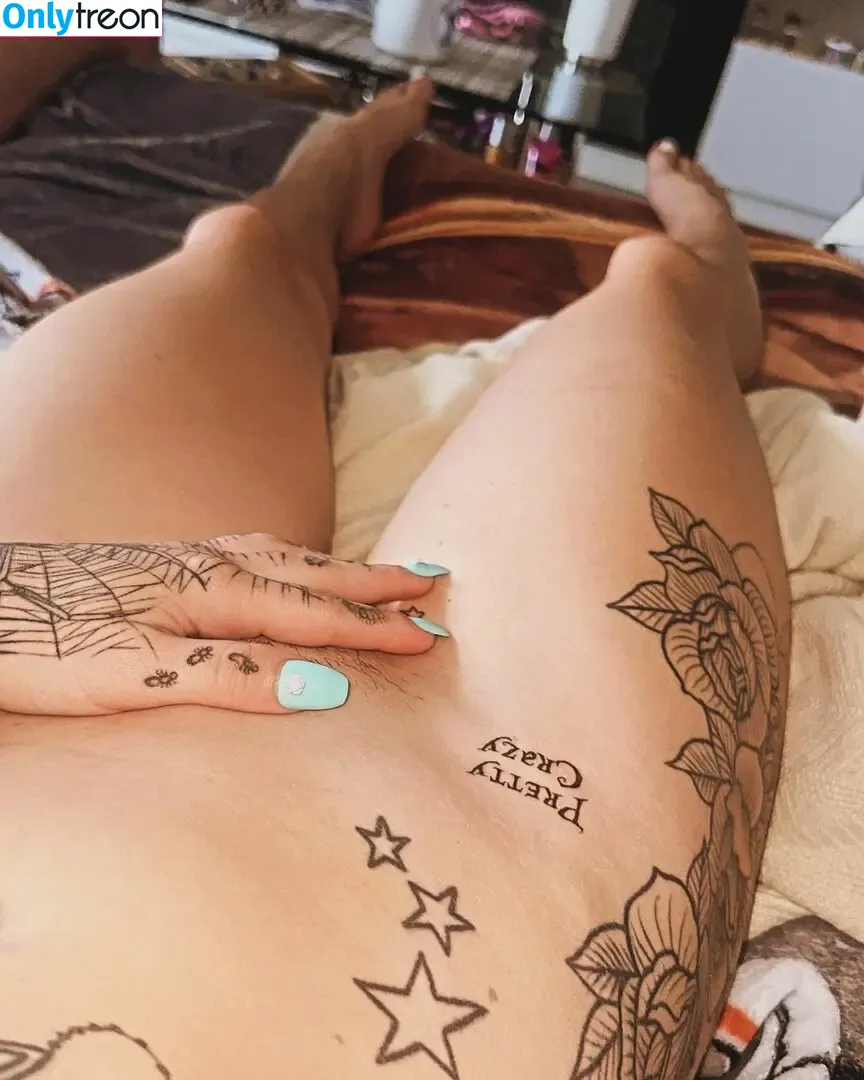 LyssAnCris nude photo #0014 (lyss.cris)