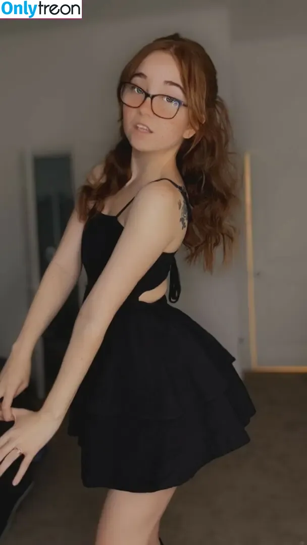 Lyssaurora голая photo #0831 (Lyssaurora)