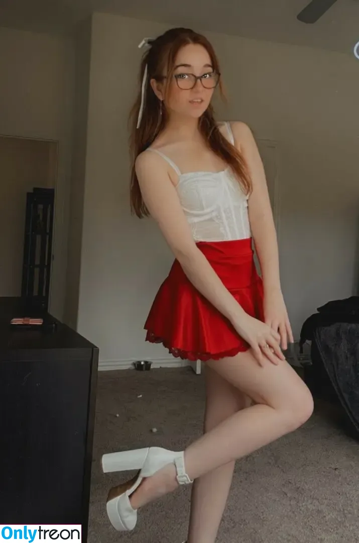 Lyssaurora голая photo #0971 (Lyssaurora)