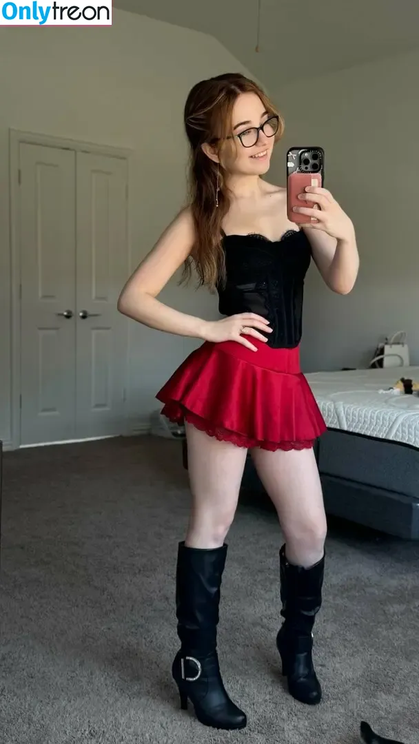 Lyssaurora nude photo #1193 (Lyssaurora)