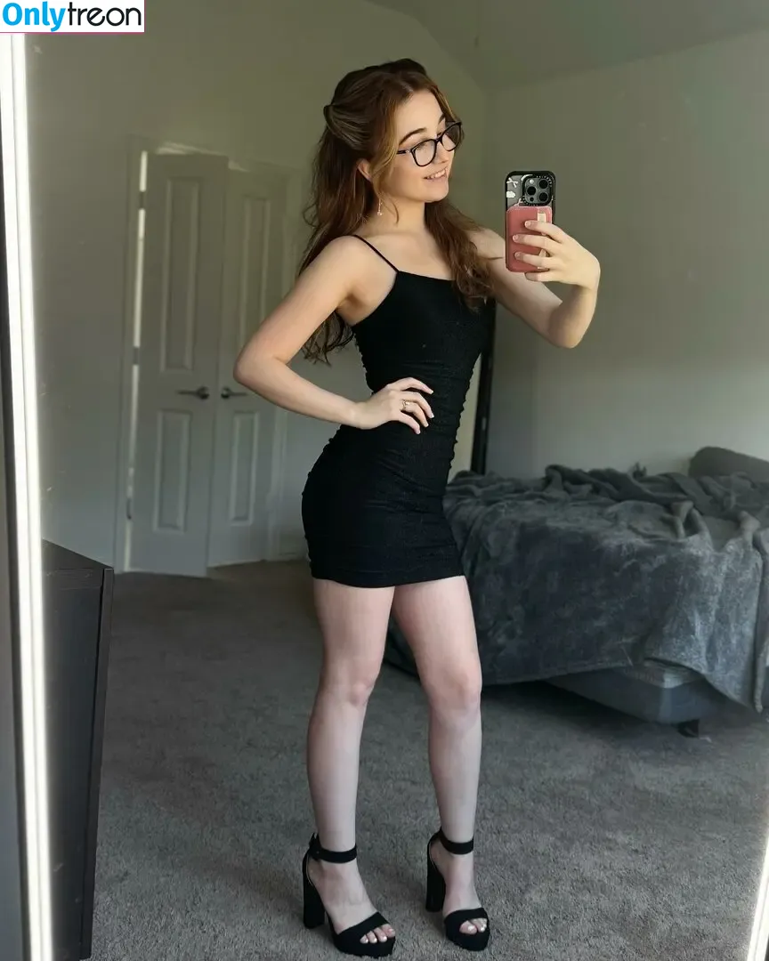 Lyssaurora nude photo #1218 (Lyssaurora)