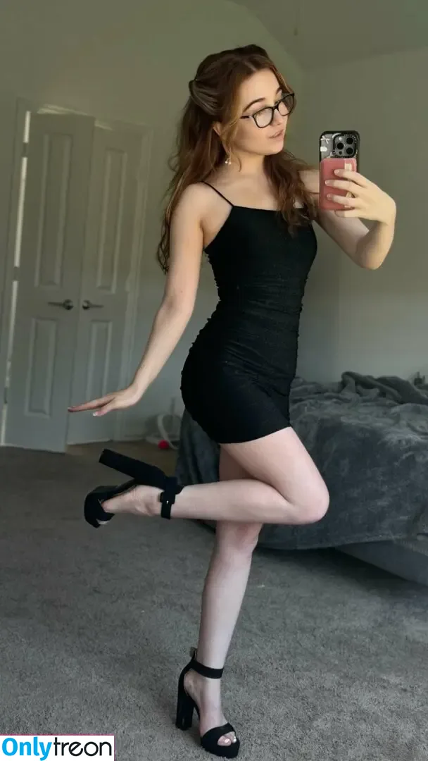 Lyssaurora nude photo #1224 (Lyssaurora)