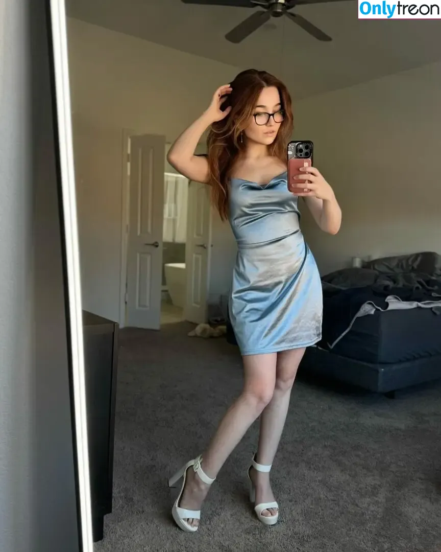Lyssaurora nude photo #1294 (Lyssaurora)