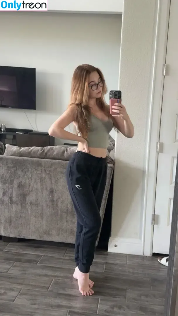 Lyssaurora nude photo #1385 (Lyssaurora)
