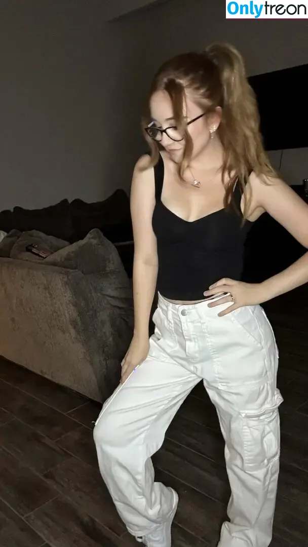 Lyssaurora nude photo #1391 (Lyssaurora)