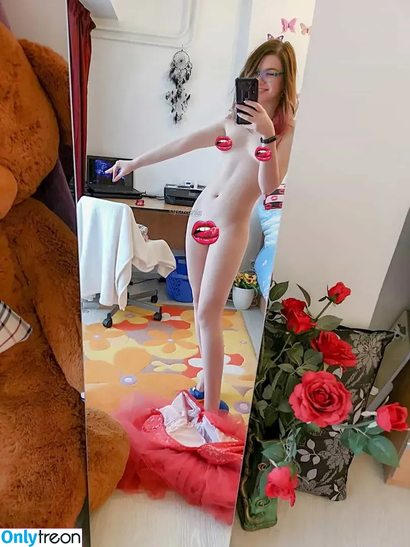 Lyzmania nude photo #0837 (lyzmania_)